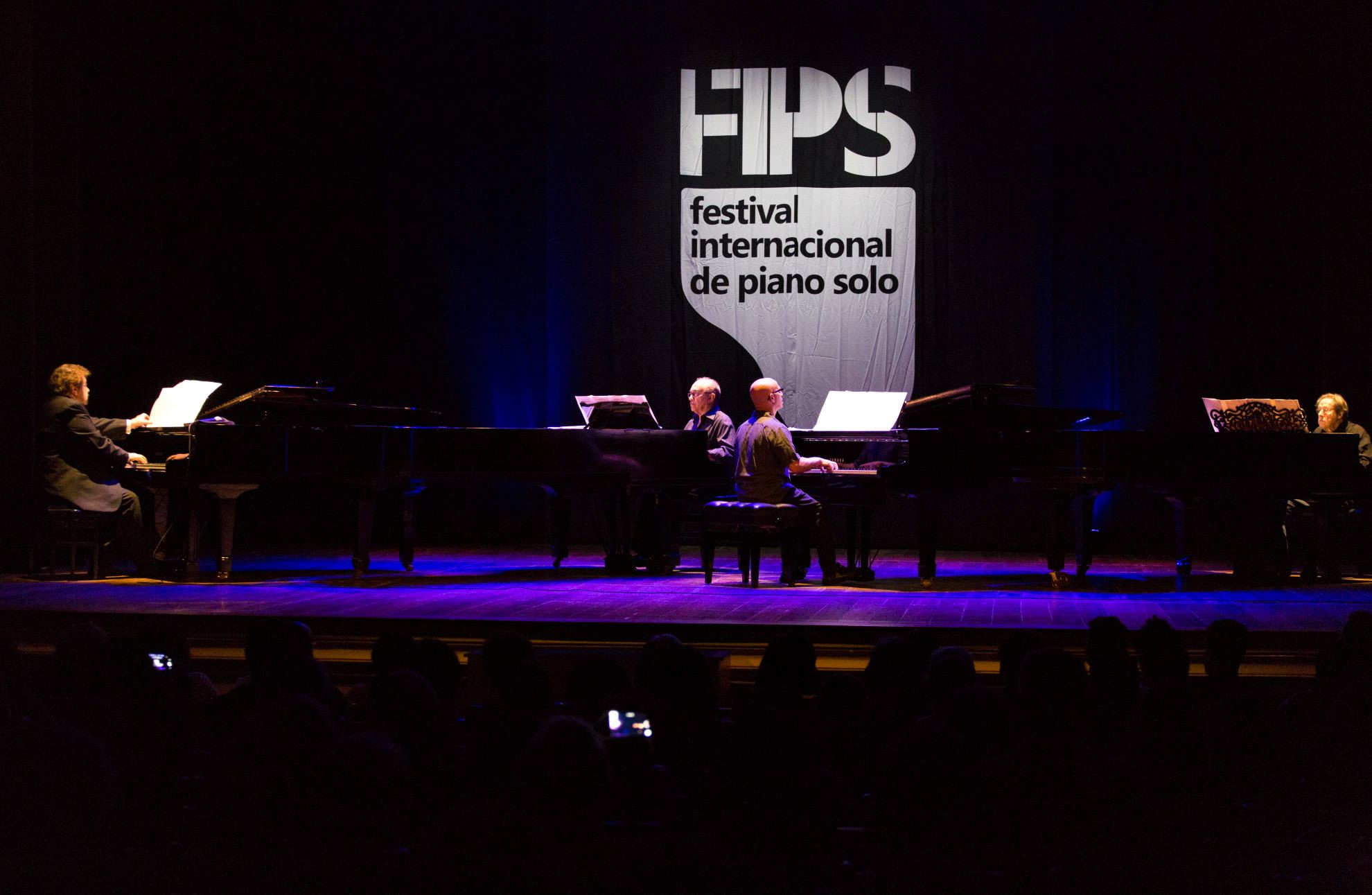 Depoimentos de amigos e familiares